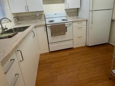 8350 Sunrise Lakes Boulevard, Sunrise, FL 33322