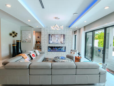 8305 Fishhawk Falls Court, Boca Raton, FL 33496