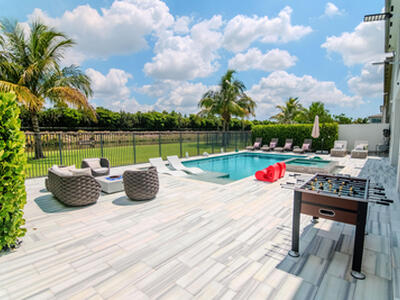 8305 Fishhawk Falls Court, Boca Raton, FL 33496