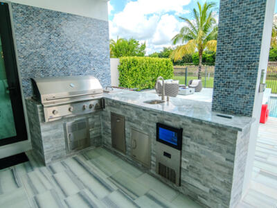 8305 Fishhawk Falls Court, Boca Raton, FL 33496