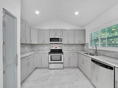 724 Avenue Chaumont, Delray Beach, FL 33445