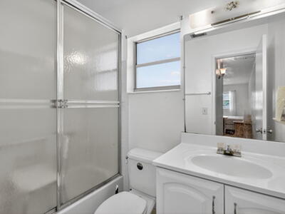 2152 NE 1st Way, Boynton Beach, FL 33435