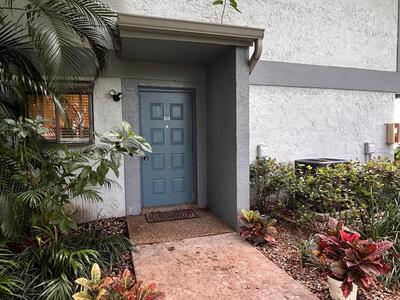 2733 S Oakland Forest Drive