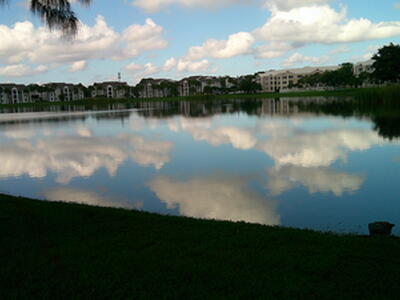 2733 S Oakland Forest Drive, Oakland Park, FL 33309