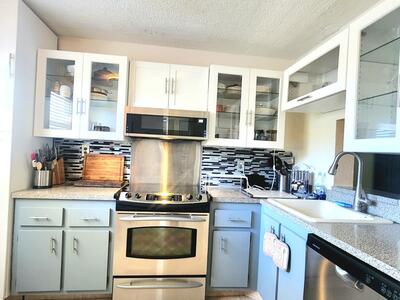 3959 Via Poinciana, Lake Worth, FL 33467