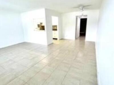 128 Canterbury F, West Palm Beach, FL 33417