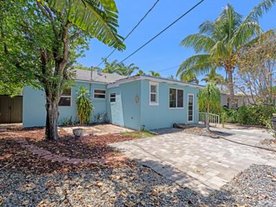 1120 N Palmway, Lake Worth Beach, FL 33460