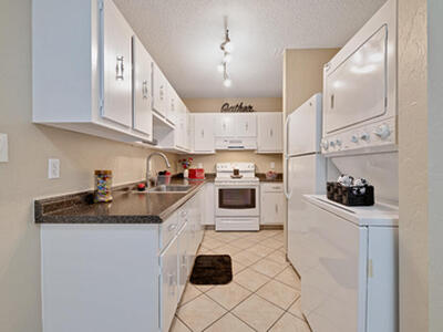 2411 Papaya Drive, Delray Beach, FL 33445