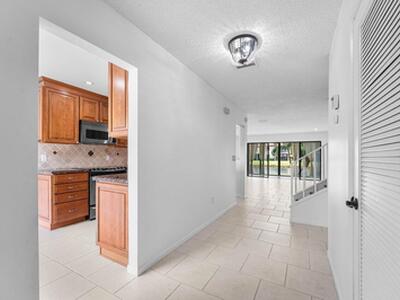 8566 Casa Del Lago, Boca Raton, FL 33433