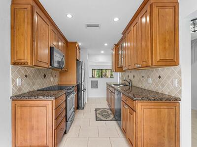 8566 Casa Del Lago, Boca Raton, FL 33433