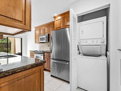 8566 Casa Del Lago, Boca Raton, FL 33433