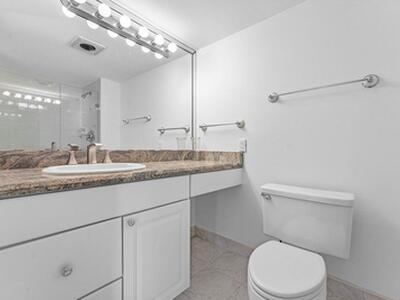 8566 Casa Del Lago, Boca Raton, FL 33433