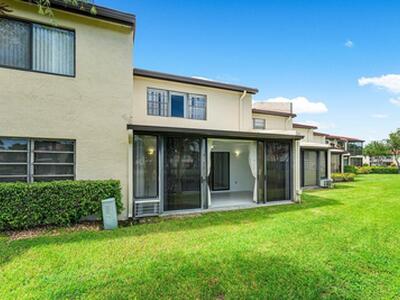 8566 Casa Del Lago, Boca Raton, FL 33433