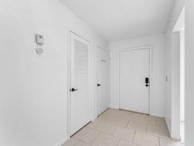 8566 Casa Del Lago, Boca Raton, FL 33433