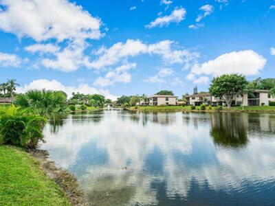 8566 Casa Del Lago, Boca Raton, FL 33433
