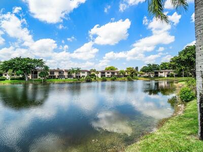 8566 Casa Del Lago, Boca Raton, FL 33433