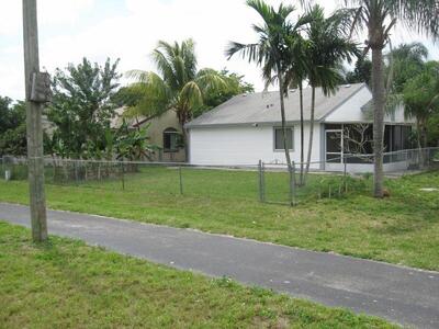 5628 Pebble Brook Lane, Boynton Beach, FL 33472