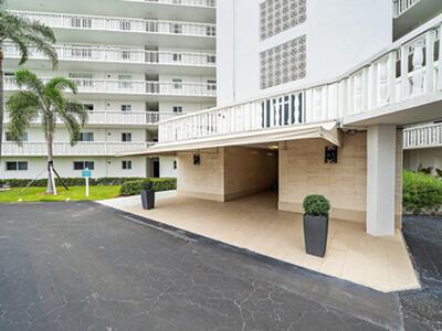 301 Lake Shore Drive, Lake Park, FL 33403