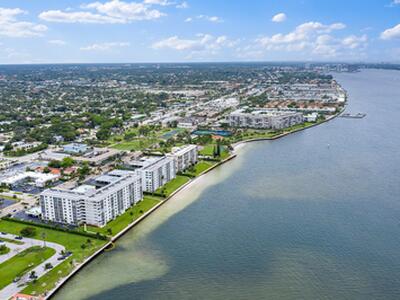 301 Lake Shore Drive, Lake Park, FL 33403