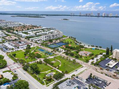 301 Lake Shore Drive, Lake Park, FL 33403