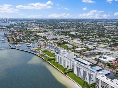 301 Lake Shore Drive, Lake Park, FL 33403