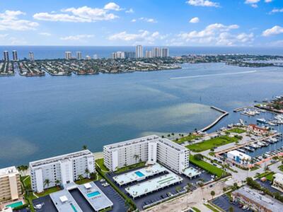 301 Lake Shore Drive, Lake Park, FL 33403