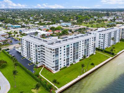 301 Lake Shore Drive, Lake Park, FL 33403