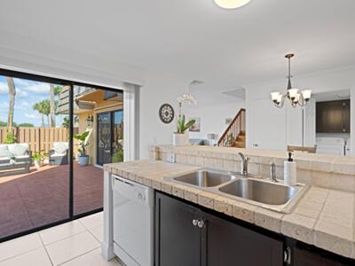 3904 39th Way, West Palm Beach, FL 33407