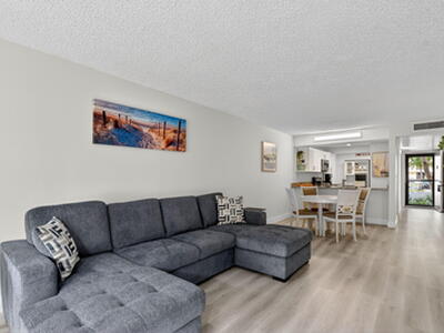 8 Royal Palm Way, Boca Raton, FL 33432