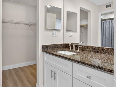 8 Royal Palm Way, Boca Raton, FL 33432