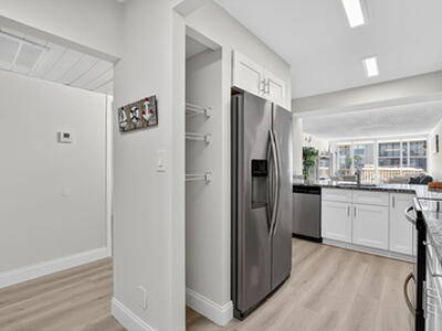 8 Royal Palm Way, Boca Raton, FL 33432