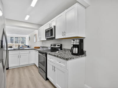 8 Royal Palm Way, Boca Raton, FL 33432