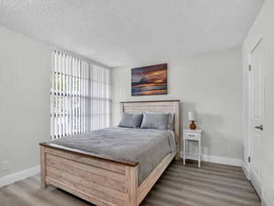 8 Royal Palm Way, Boca Raton, FL 33432