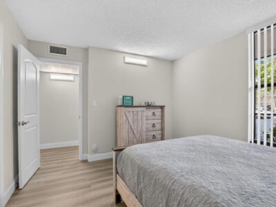 8 Royal Palm Way, Boca Raton, FL 33432