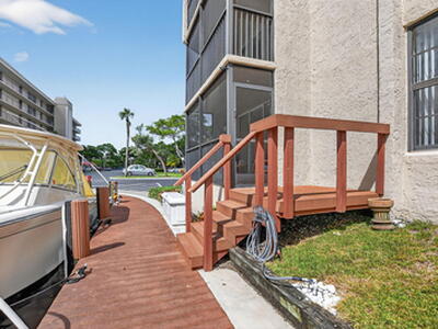 8 Royal Palm Way, Boca Raton, FL 33432