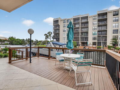 8 Royal Palm Way, Boca Raton, FL 33432