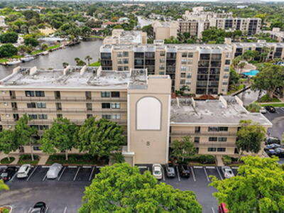 8 Royal Palm Way, Boca Raton, FL 33432