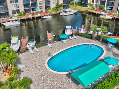 8 Royal Palm Way, Boca Raton, FL 33432