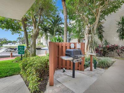 8 Royal Palm Way, Boca Raton, FL 33432