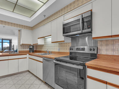 11370 Twelve Oaks Way, North Palm Beach, FL 33408