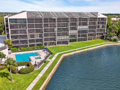 11370 Twelve Oaks Way, North Palm Beach, FL 33408