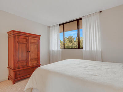 11370 Twelve Oaks Way, North Palm Beach, FL 33408