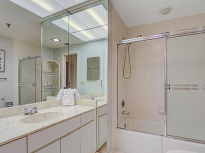 11370 Twelve Oaks Way, North Palm Beach, FL 33408