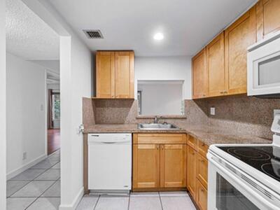 450 NW 20th Street, Boca Raton, FL 33431