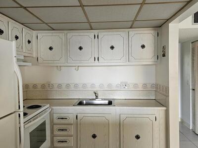 500 Village Green Circle W, Palm Springs, FL 33461