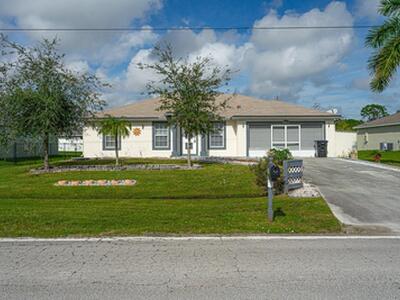 707 NW Nw Floresta Drive Drive