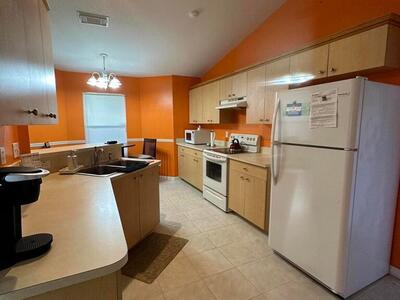 707 NW Nw Floresta Drive Drive, Port Saint Lucie, FL 34983