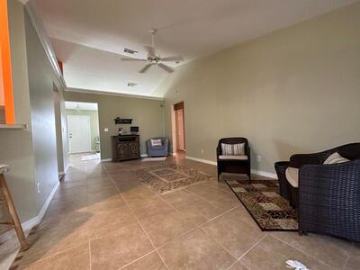 707 NW Nw Floresta Drive Drive, Port Saint Lucie, FL 34983