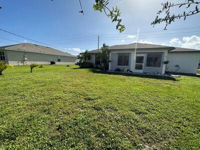 707 NW Nw Floresta Drive Drive, Port Saint Lucie, FL 34983