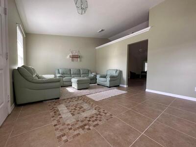 707 NW Nw Floresta Drive Drive, Port Saint Lucie, FL 34983